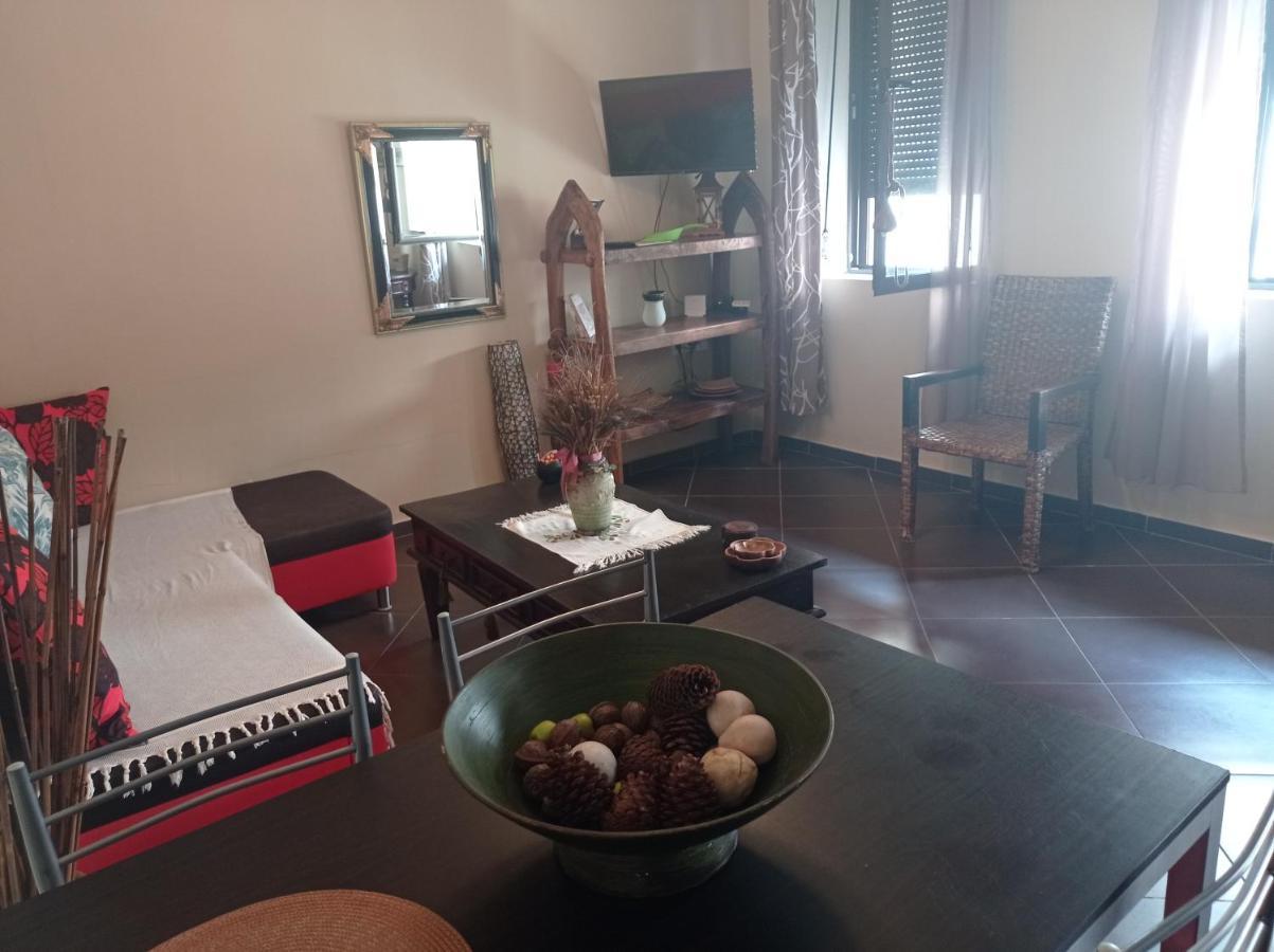Cozy Apartment Alexandros Near Aqueduct Kavala Bagian luar foto